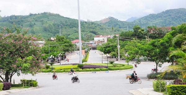 Quảng[-]Ngãi:[-]71.000[-]dân[-]năn[-]nỉ[-]tỉnh[-]đừng[-]xây[-]thủy[-]điện